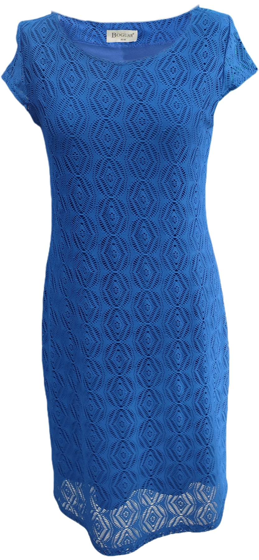 VESTIDO CON CORTE RECTO.